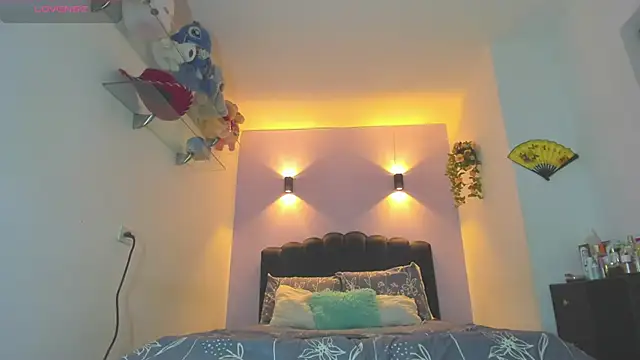 Sofia Clauss  online show from May 2026 04:07:01 AM