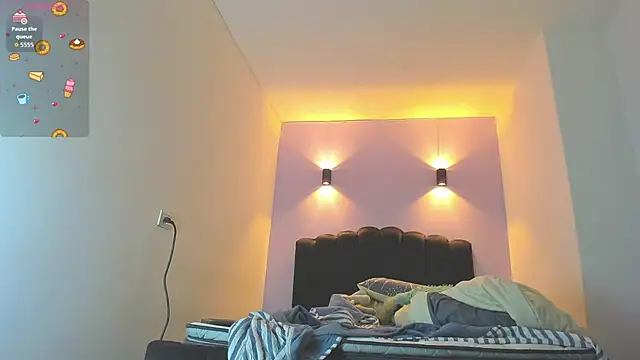 Sofia Clauss  online show from October 2025 04:56:02 AM