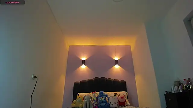 Sofia Clauss  online show from February 2026 05:18:01 AM