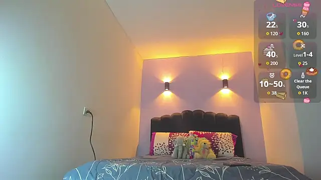 Sofia Clauss  online show from September 2025 04:19:02 AM