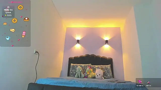 Sofia Clauss  online show from October 2025 04:33:01 AM