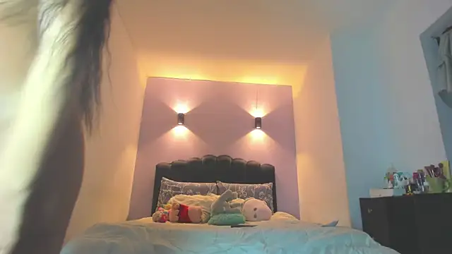 Sofia Clauss  online show from April 2026 05:12:02 AM