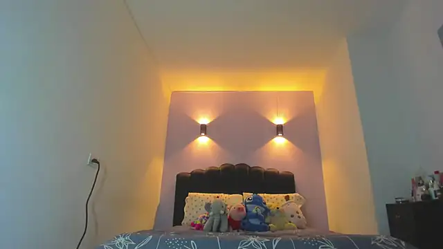 Sofia Clauss  online show from March 2026 04:45:02 AM