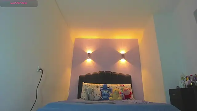 Sofia Clauss  online show from March 2026 04:19:01 AM