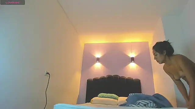 Sofia Clauss  online show from January 2026 05:03:01 AM