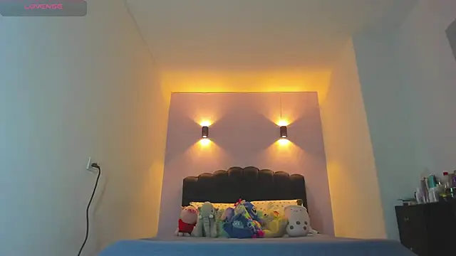 Sofia Clauss  online show from February 2026 05:21:01 AM