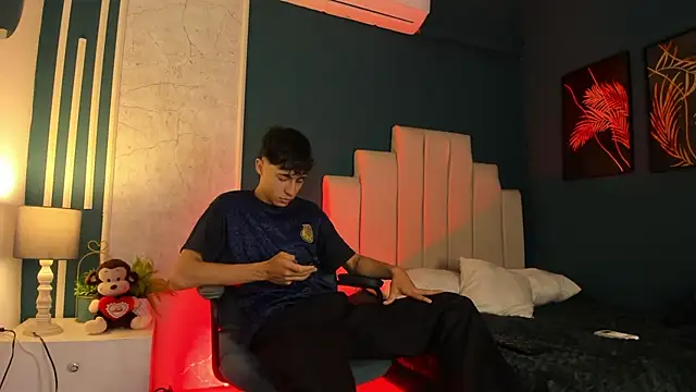 AlessandroDybala online show from March 2025 12:11:01 PM