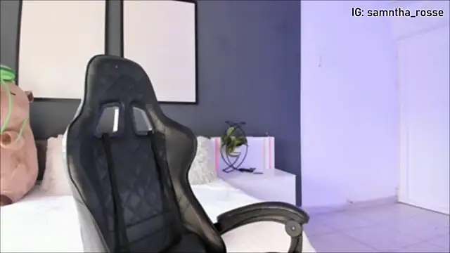 Snapshot of Leyli_Doll chatting on October 2025 08:43:01 PM Leyli Doll online show from October 2025 08:43:01 PM