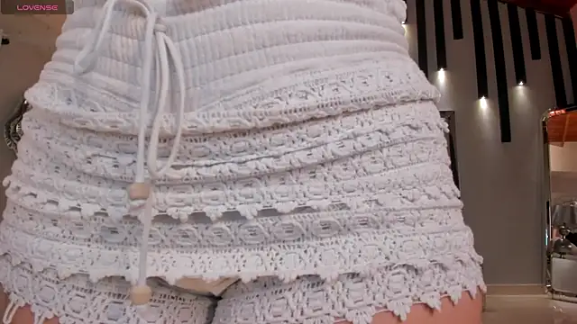 AnnaBrooks1 online show from November 2025 07:47:01 PM