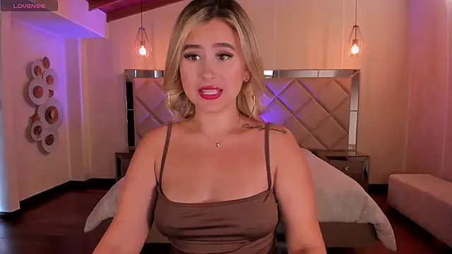 AnnaBrooks1 online show from February 2026 07:46:01 PM