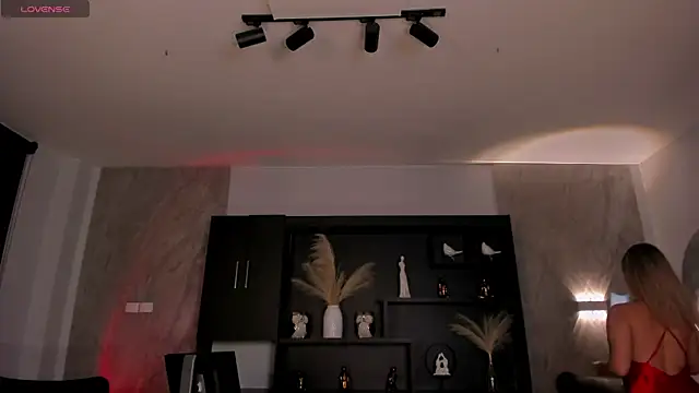 AnnaBrooks1 online show from October 2025 07:44:02 PM