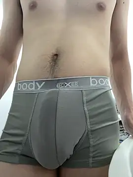 junfoureyes online show from October 2025 03:46:01 PM