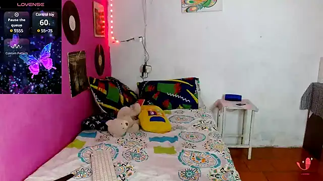 sensitive brunette online show from January 2025 08:42:01 PM