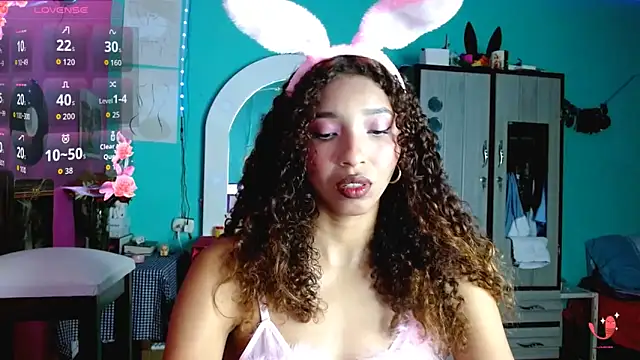 sensitive brunette online show from October 2025 12:55:02 AM