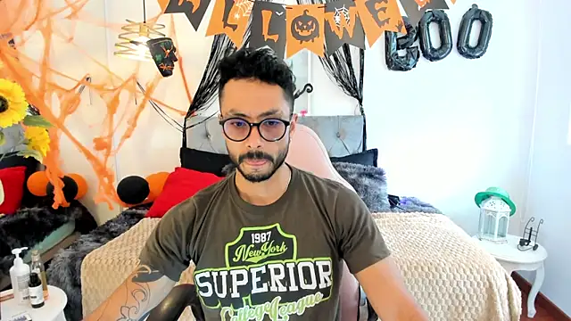 Tom cooper  online show from October 2025 01:31:01 PM