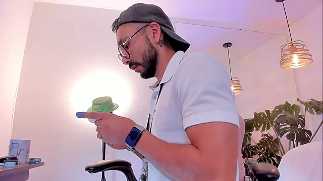 Tom cooper  online show from November 2025 12:09:02 PM