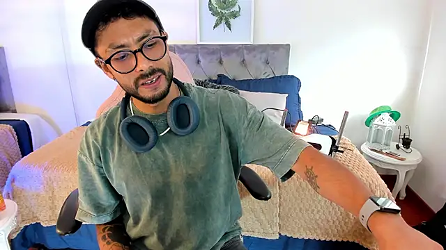 Tom cooper  online show from November 2025 12:19:01 PM