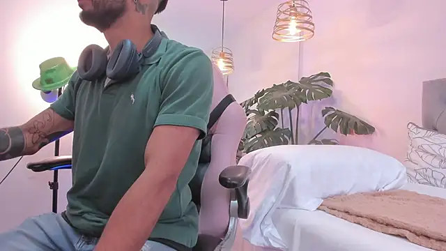 Tom cooper  online show from November 2025 01:21:02 PM