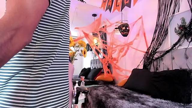 Tom cooper  online show from October 2025 12:50:02 PM