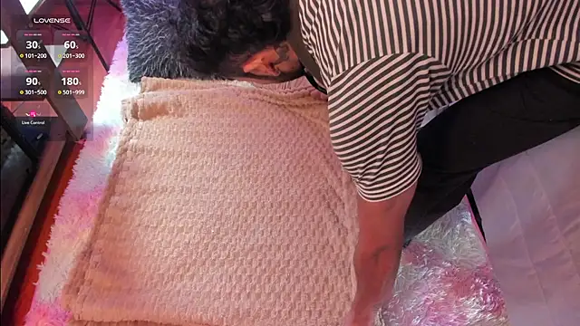 Tom cooper  online show from October 2025 12:50:02 PM