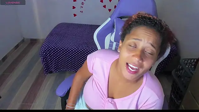 zandra kiman online show from February 2026 10:00:02 PM