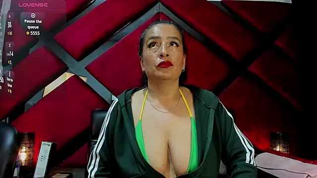 Kendra-Foxxy online show from December 2025 10:47:01 PM