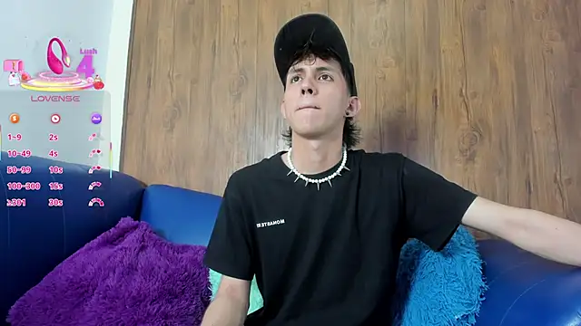 Snapshot of JeanRam18 chatting on March 2025 07:27:02 PM JeanRam18 online show from March 2025 07:27:02 PM