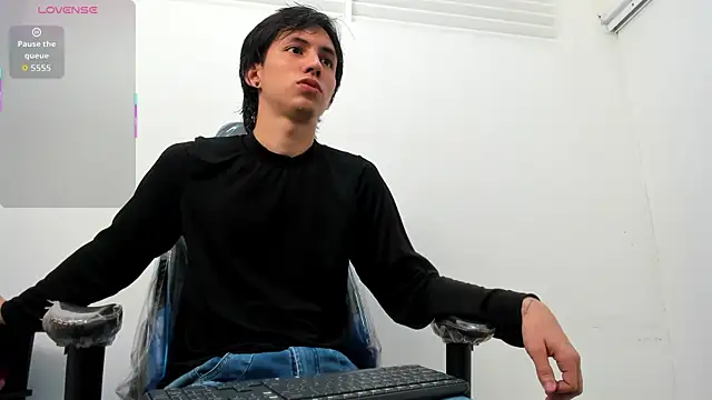 Snapshot of JeanRam18 chatting on October 2025 06:27:01 PM JeanRam18 online show from October 2025 06:27:01 PM