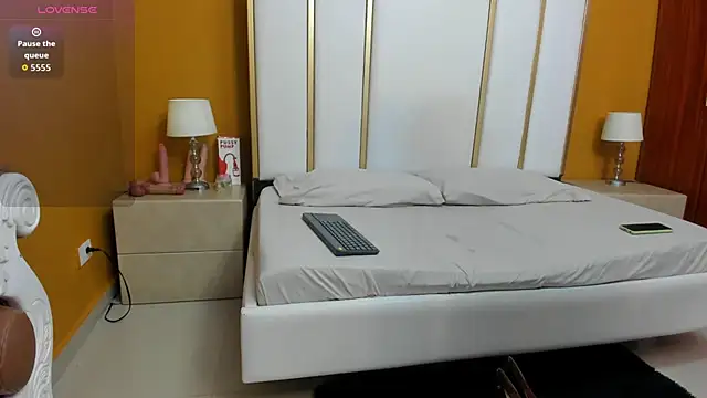 FOXYRIVER  online show from March 2026 12:04:02 PM