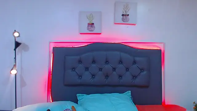 candy lux  online show from October 2025 08:10:02 PM