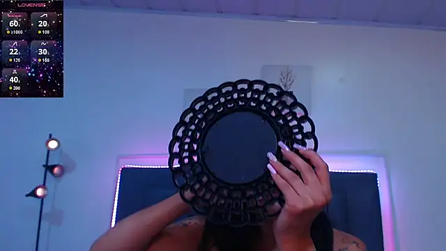 Snapshot of candy_lux_ chatting on May 2026 06:17:02 PM candy lux online show from May 2026 06:17:02 PM