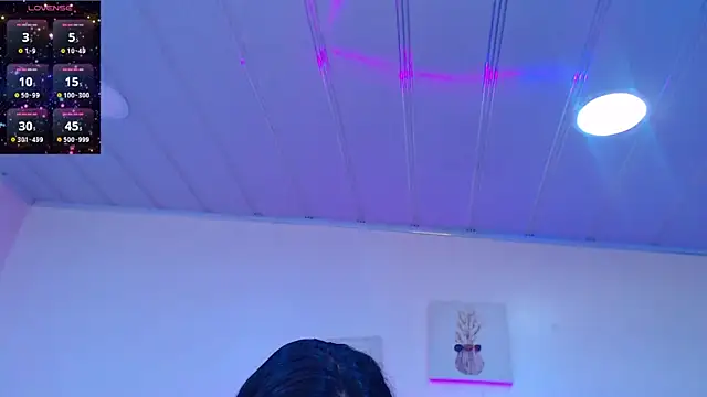 Snapshot of candy_lux_ chatting on May 2026 06:03:01 PM candy lux online show from May 2026 06:03:01 PM