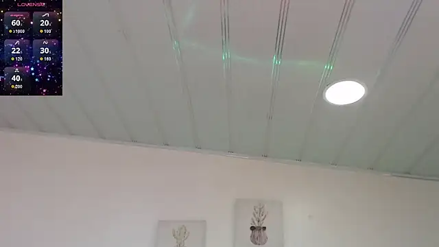 Snapshot of candy_lux_ chatting on April 2026 04:03:01 PM candy lux online show from April 2026 04:03:01 PM