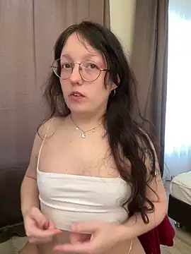 Snapshot of emigooflordXD chatting on February 2025 09:18:01 AM emigooflordXD online show from February 2025 09:18:01 AM