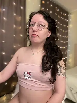 Snapshot of emigooflordXD chatting on January 2025 07:28:01 AM emigooflordXD online show from January 2025 07:28:01 AM