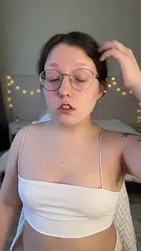 Snapshot of emigooflordXD chatting on June 2026 05:41:01 PM emigooflordXD online show from June 2026 05:41:01 PM