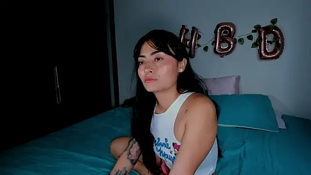 Lauren A online show from December 2025 09:04:01 PM