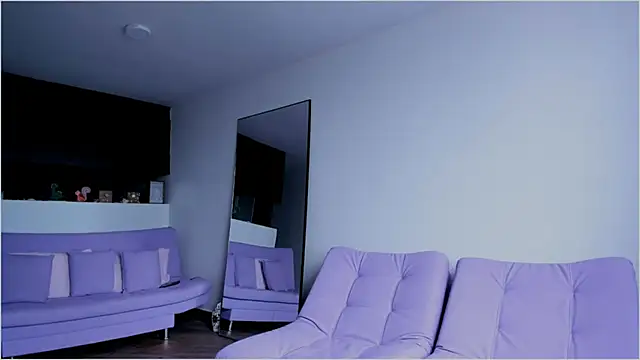 Lauren A online show from September 2025 04:54:02 PM