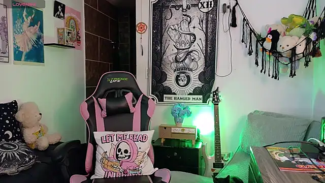 mollyshake1 online show from February 2026 05:58:01 AM