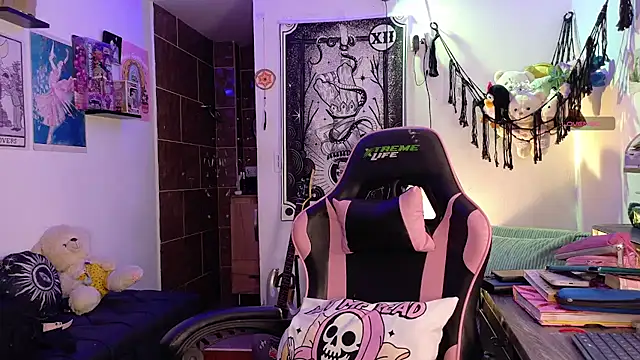 mollyshake1 online show from April 2026 05:43:02 AM