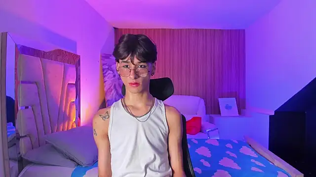 JasperCooper  online show from October 2025 12:50:02 PM