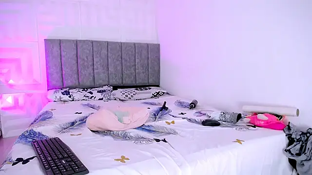 Snapshot of nataly_red chatting on March 2025 10:27:02 PM nataly red online show from March 2025 10:27:02 PM