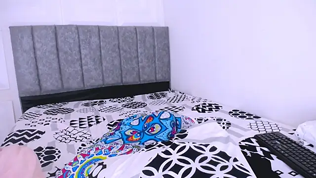 Snapshot of nataly_red chatting on February 2025 08:16:02 PM nataly red online show from February 2025 08:16:02 PM