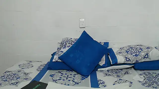 candy mature  online show from November 2025 11:20:01 PM