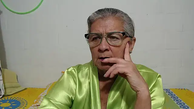 candy mature  online show from February 2026 12:19:02 AM