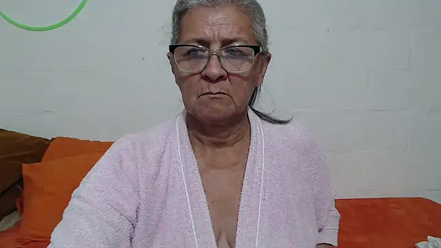 candy mature  online show from December 2025 10:23:02 PM