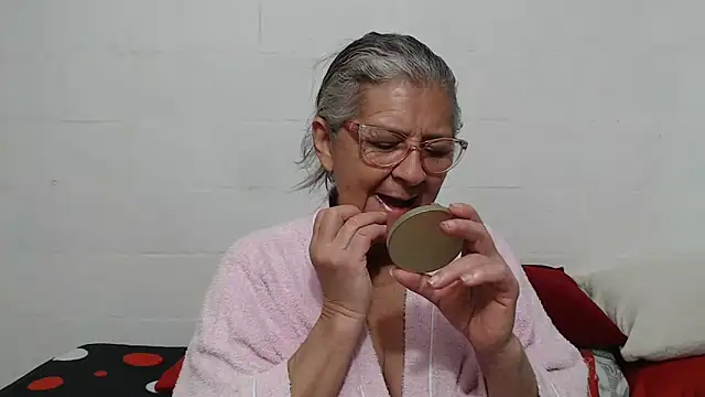 candy mature  online show from December 2025 10:21:02 PM