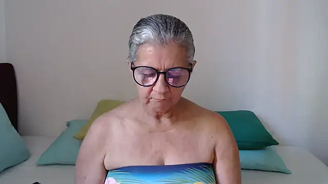 candy mature  online show from March 2026 09:14:01 PM