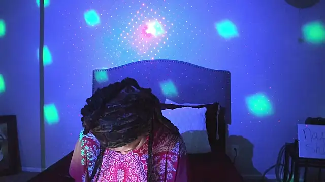 yiauana online show from November 2025 03:33:02 AM