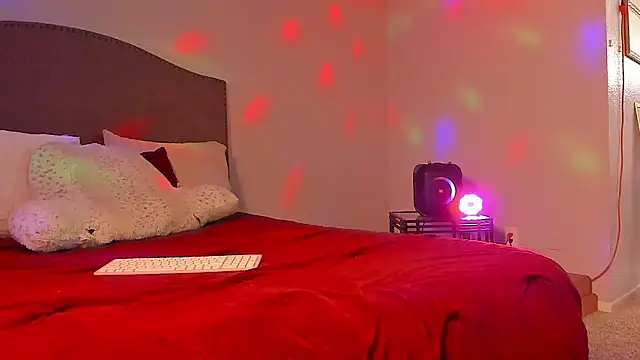 yiauana online show from February 2026 04:47:01 AM